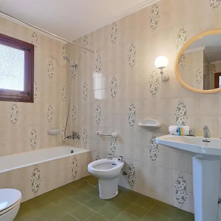 Nyaraló Amphora By Aguilarent *